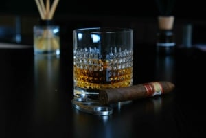 Whiskey- og cigarsmagning
