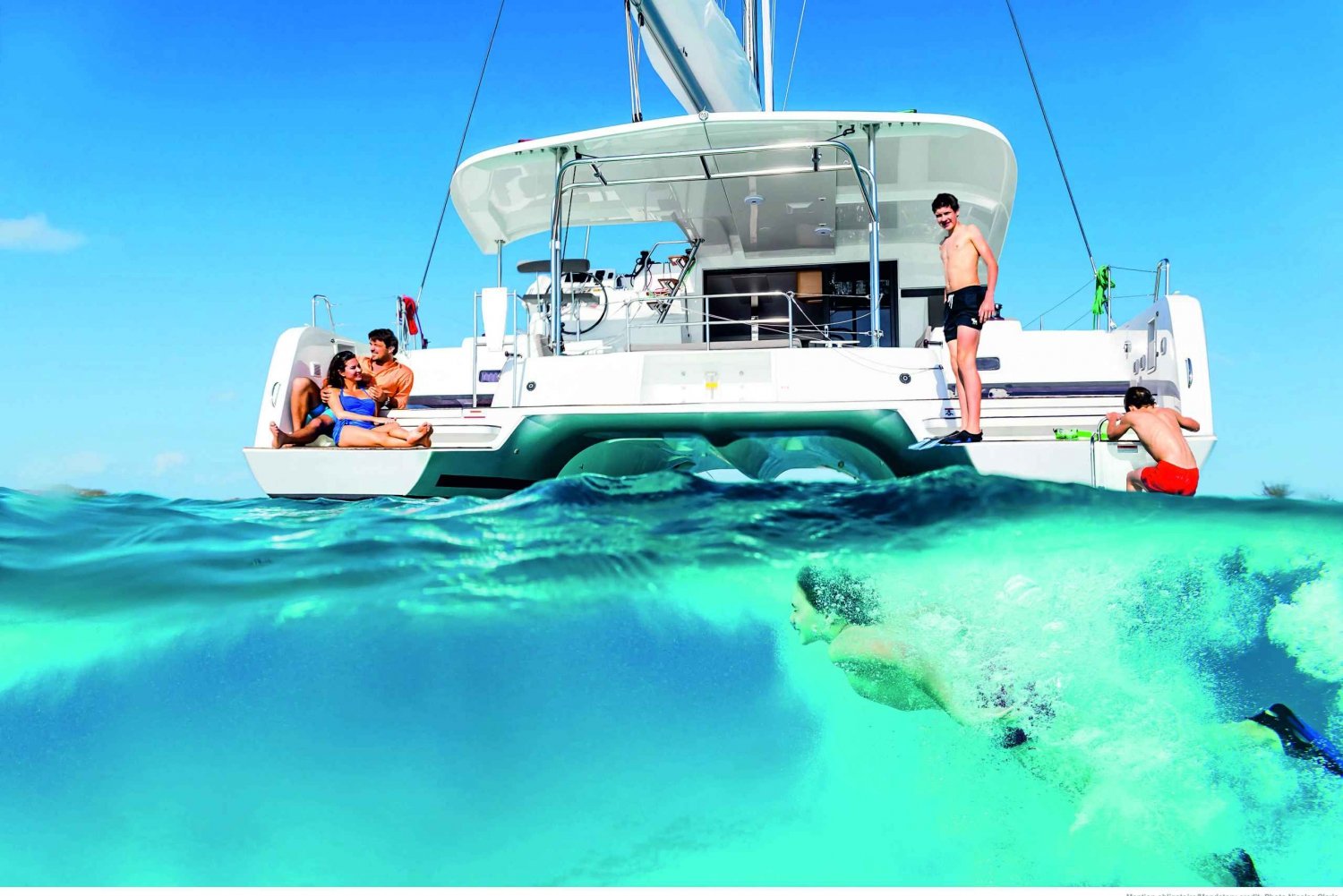 Tour in catamarano di 4 ore Fun & Swim