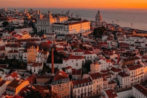 Lisbon: old town sightseeing Tuk-Tuk Tour