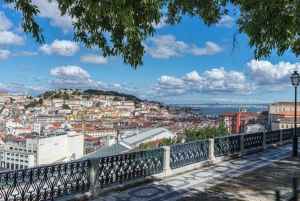 Lisbon: old town sightseeing Tuk-Tuk Tour