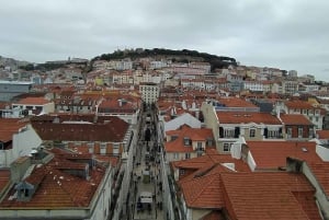 Visita della città vecchia di Lisbona in tuk tuk