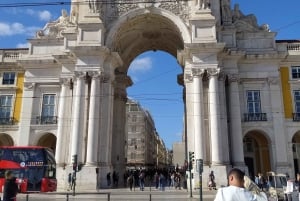 Visita della città vecchia di Lisbona in tuk tuk