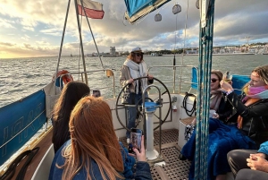 Amazing Lisbon Boat Tour with drinks