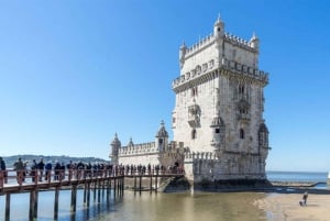 Belem: 4-HOUR Guided Tuk Tuk Tour in Historic BELEM