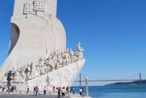 Belem: 4-HOUR Guided Tuk Tuk Tour in Historic BELEM