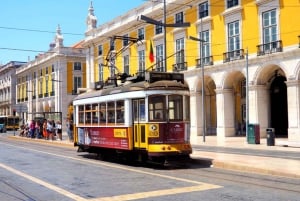Belem: 4-HOUR Guided Tuk Tuk Tour in Historic BELEM