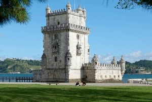 Belém, Lisbon Aqueduct and Cristo Rei with a guide Van Tour