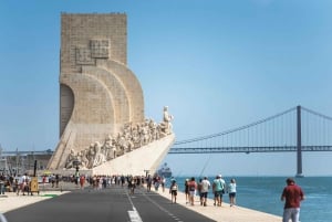 Belém, Lisbon Aqueduct and Cristo Rei with a guide Van Tour