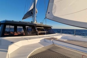 Cascais:Luxury Private Sailing Catamaran Cruise with a Drink