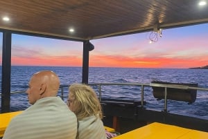 Cascais: crociera al tramonto a Lisbona con open bar