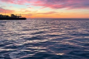 Cascais: crociera al tramonto a Lisbona con open bar