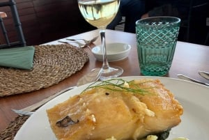 Cruise på restaurantbåt med middag, åpen bar og DJ