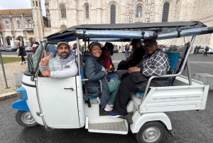 Discover beautiful Lisbon aboard a tuk tuk