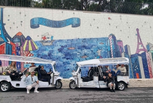Discover beautiful Lisbon aboard a tuk tuk
