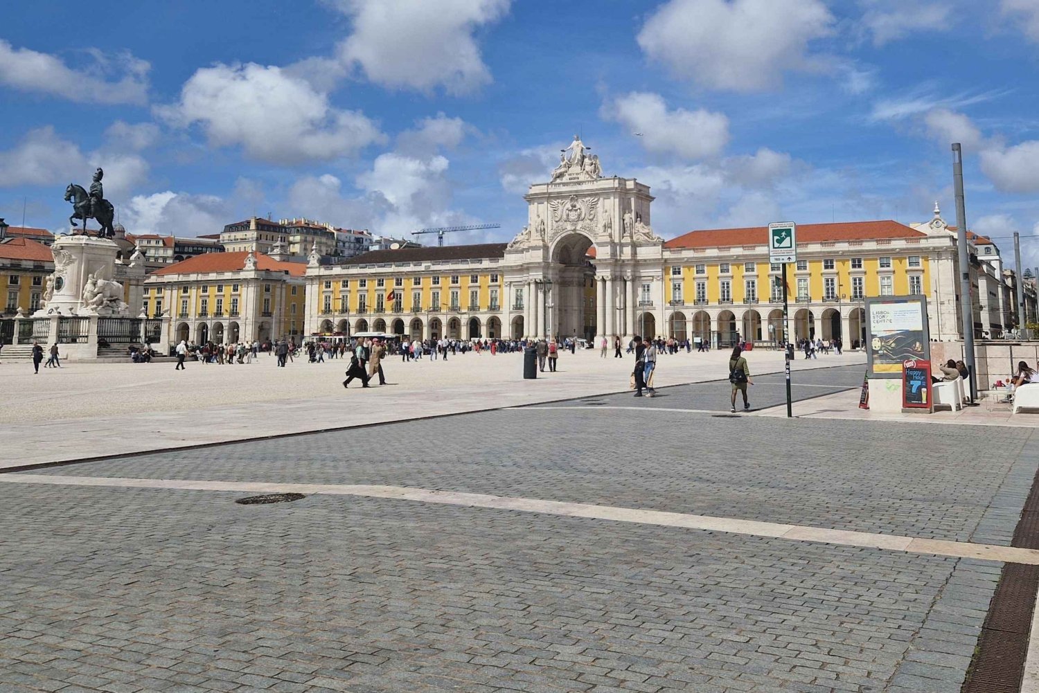 Discover Lisbon: Walking Tour of Baixa, Bairro Alto & Alfama