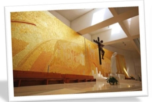 Upptäck Portugals charm, Mira de Aire-grottan, Fátima, Nazaré och Obidos