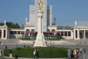 Upptäck Portugals charm, Mira de Aire-grottan, Fátima, Nazaré och Obidos