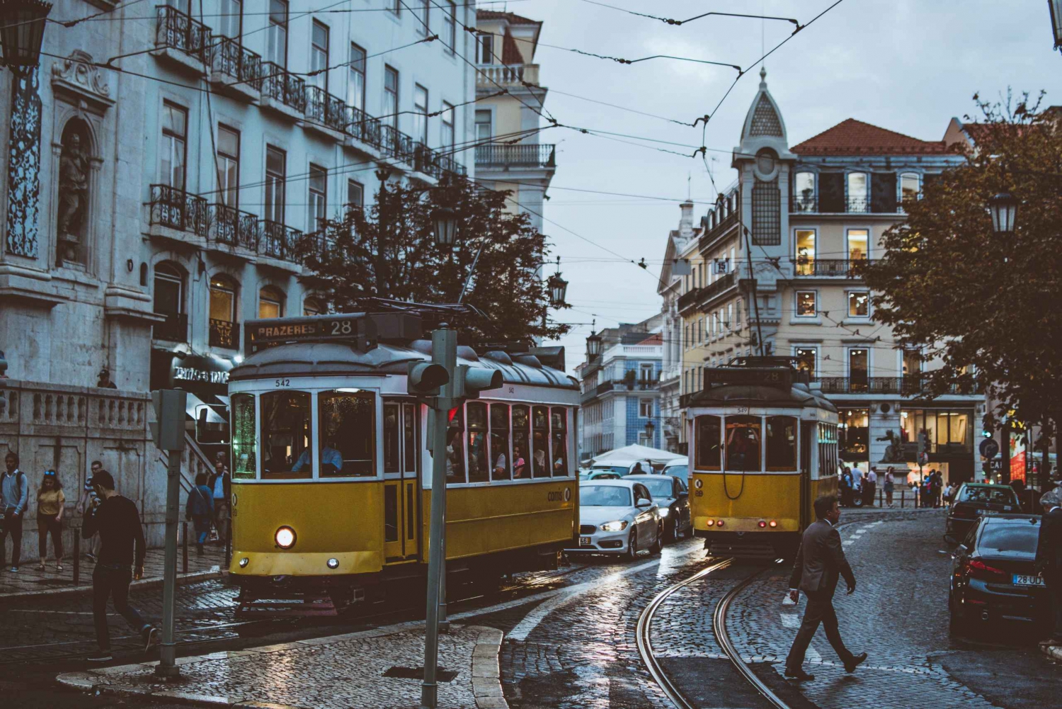 Effortless Wheels Seamless Transfer Experience Porto-Lisbon