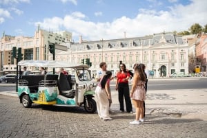 Utforska Lissabon på en tuktuk-tur: historia och utsiktsplatser