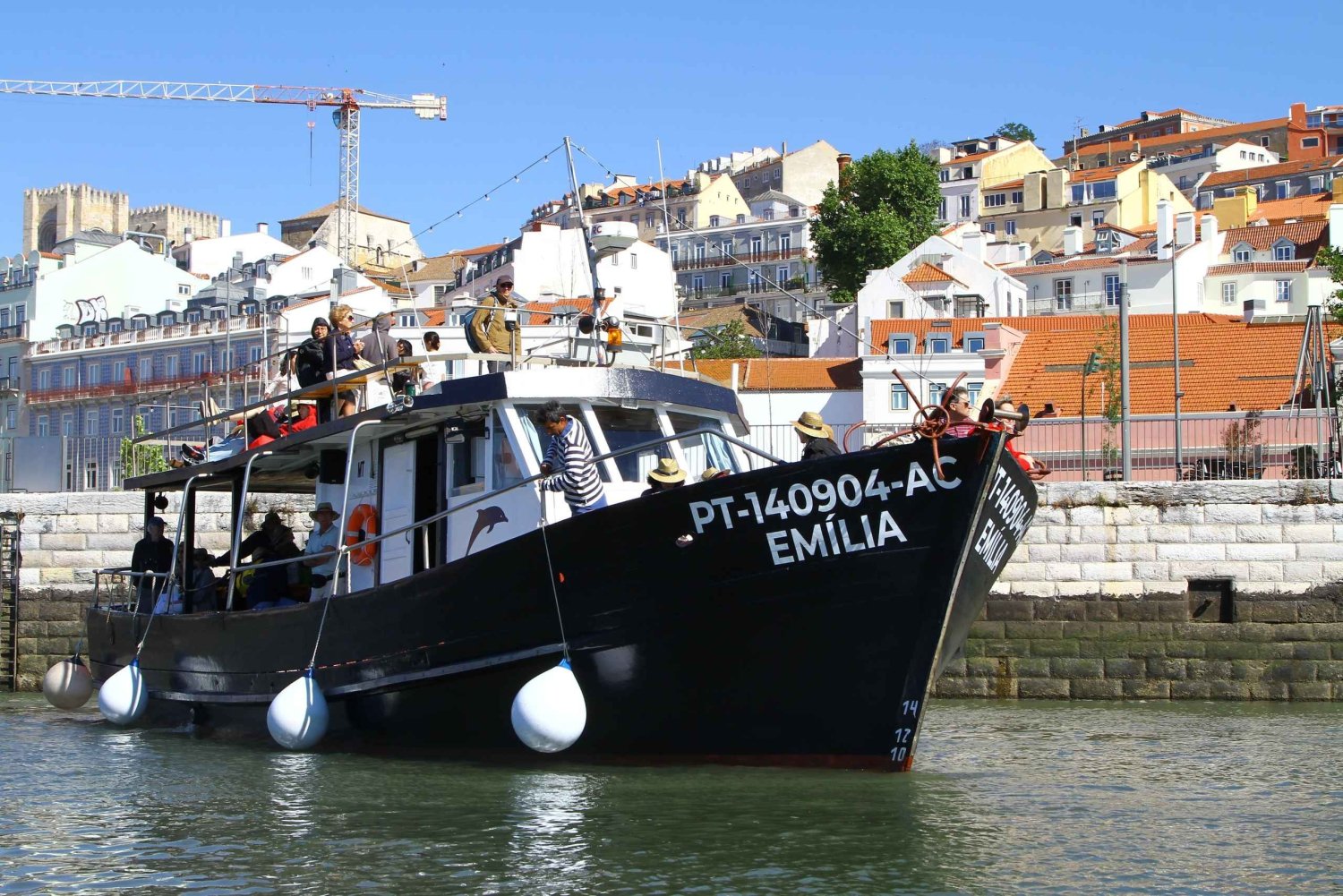From Lisbon: Cascais Express Scenic Cruise