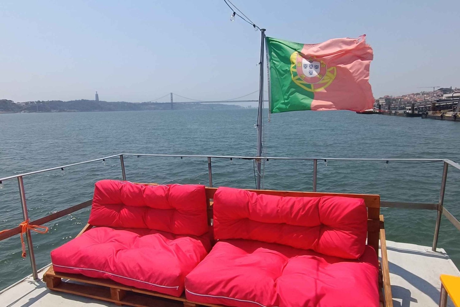 From Lisbon: Cascais Express Scenic Cruise