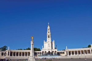 From Lisbon: Fátima, Batalha, Alcobaça and Óbidos Tour