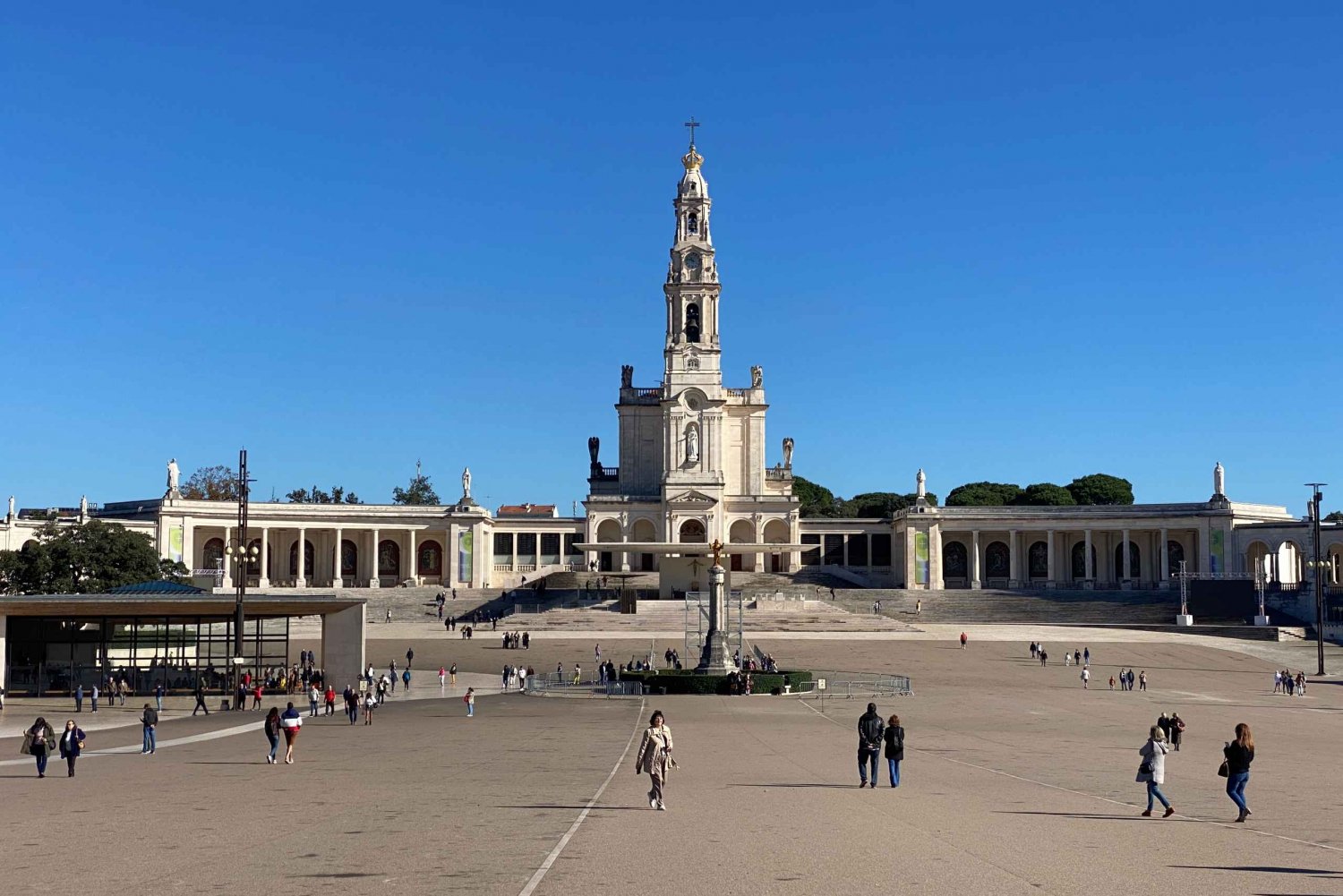 From Lisbon: Fátima, Batalha, Nazaré, and Obidos Tour by Van