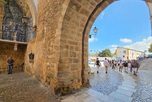 Fra Lissabon: Fátima, Batalha, Nazaré & Óbidos heldagstur