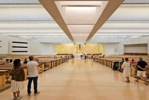 From Lisbon: Fátima, Batalha, Nazaré & Óbidos Full-Day Tour