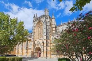 From Lisbon: Fátima, Batalha, Nazaré & Óbidos Full-Day Tour