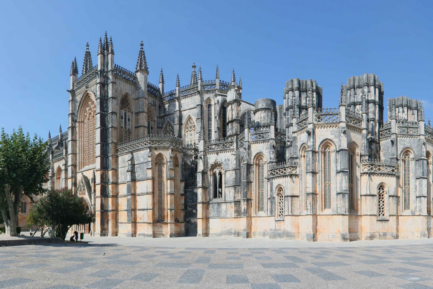 From Lisbon: Fatima, Batalha, Nazare, & Obidos Private Tour