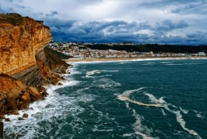 Lissabon: dagtrip naar Fátima, Óbidos en Nazaré + proeverij van ginja