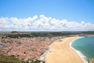 Lissabon: dagtrip naar Fátima, Óbidos en Nazaré + proeverij van ginja
