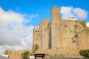 Lissabon: dagtrip naar Fátima, Óbidos en Nazaré + proeverij van ginja