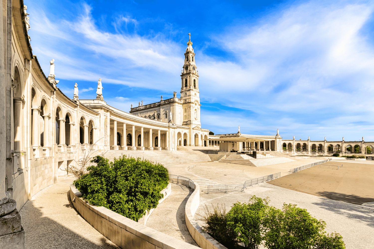 Lisbon: Fátima, Óbidos, and Nazaré Day Tour + Ginja Tasting