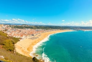 Lissabon: dagtrip naar Fátima, Óbidos en Nazaré + proeverij van ginja