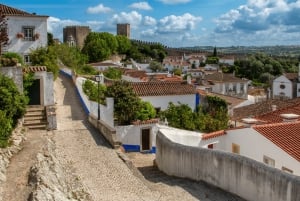 Von Lissabon: Tour zum Heiligtum von Fátima, Nazaré und Óbidos