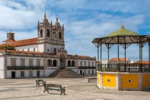 Von Lissabon: Tour zum Heiligtum von Fátima, Nazaré und Óbidos