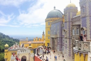 Lisbon: Sintra, Pena, Cabo da Roca Coast & Cascais Day Tour