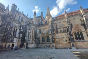 From Lisbon: Medieval Tour, Batalha, Tomar, Alcobaça, Óbidos