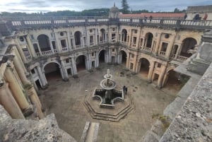 Fra Lissabon: Middelalderrundtur, Batalha, Tomar, Alcobaça, Óbidos