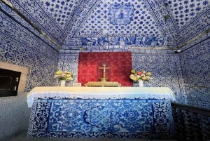 From Lisbon: Nazaré – Portugal’s Giant Waves Surf Tour