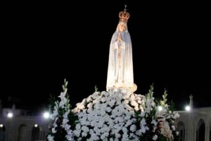 Von Lissabon aus: Heiligtum von Fátima und das Hirtenstädtchen