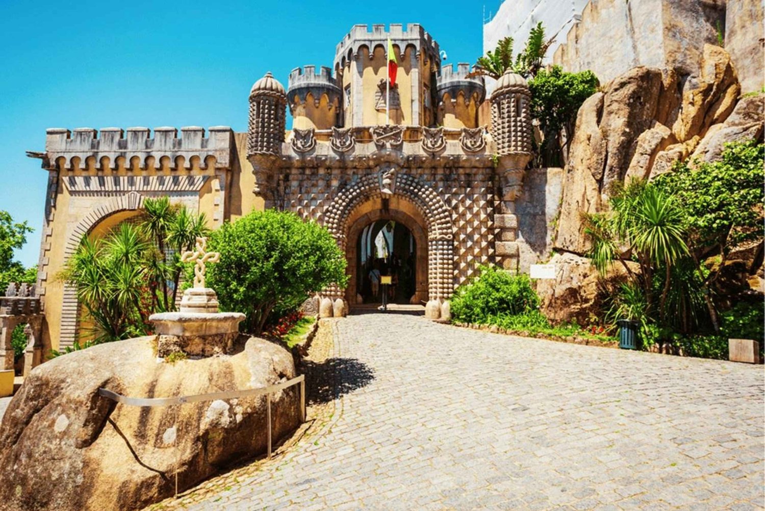 From Lisbon: Sintra and Belém - Small Group Tour with Ticket