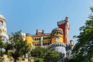 From Lisbon: Sintra & Cascais Small Group Tour with Tickets