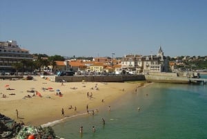 From Lisbon: Tour Sintra, Pena Palace, Regaleira and Cascais