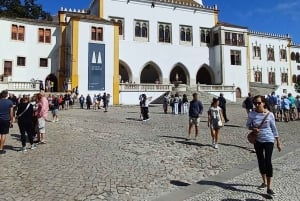 Från Lissabon: Sintra National Palace och byn & Cascais