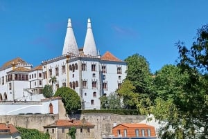 Från Lissabon: Sintra National Palace och byn & Cascais