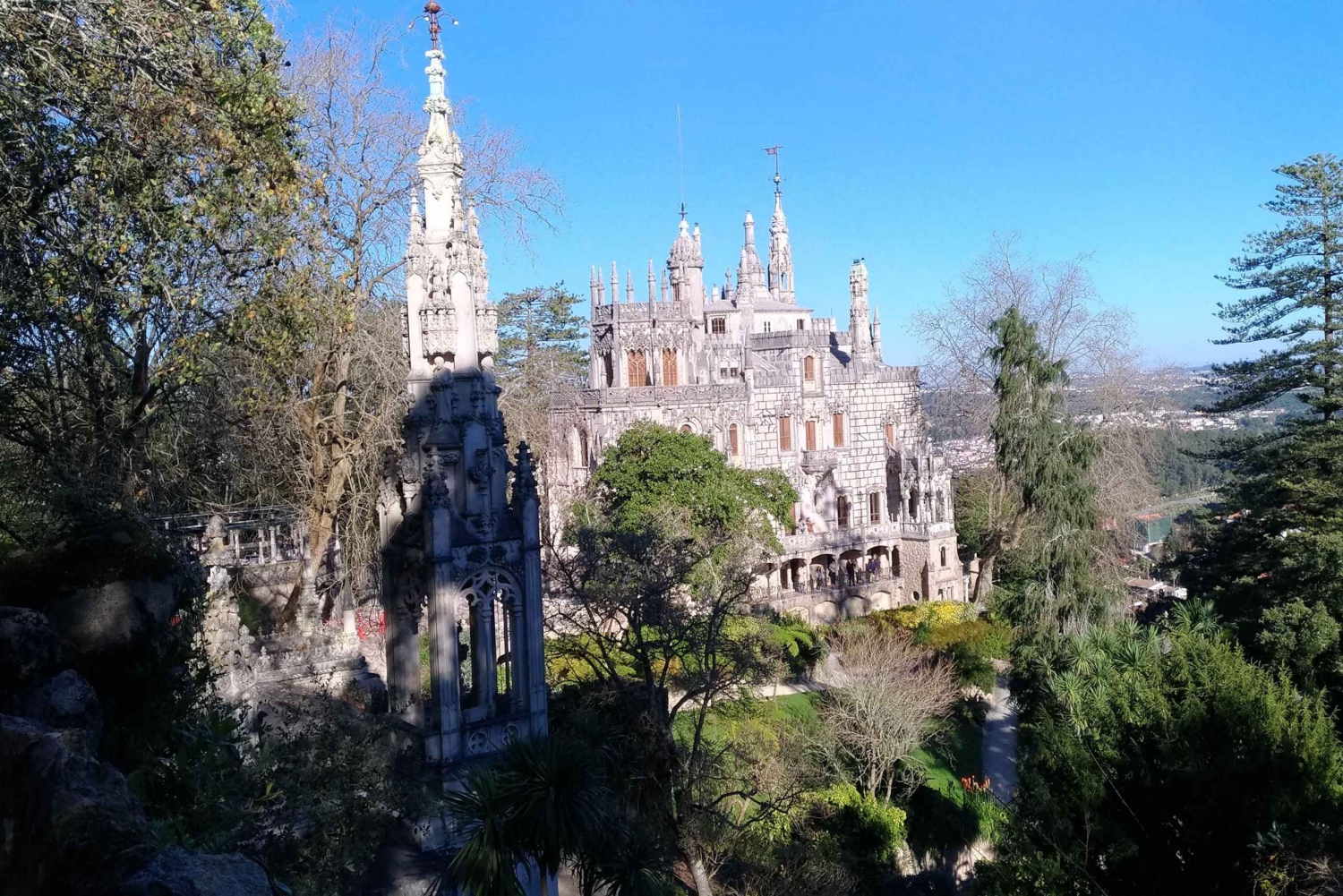 From Lisbon: Sintra Private tour Half-Day in a premium car