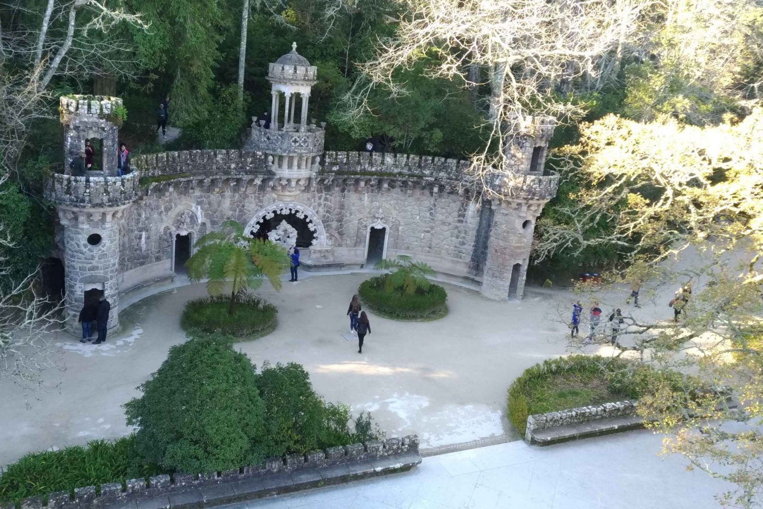 From Lisbon: Sintra Private tour Half-Day in a premium car